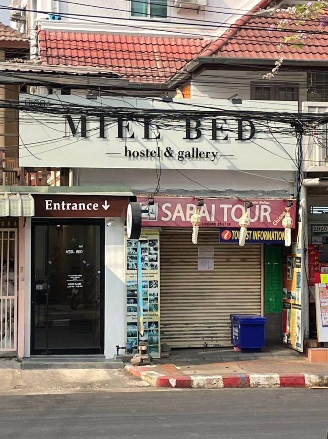 Miel Bed Hostel & Gallery Τσιάνγκ Μάι Εξωτερικό φωτογραφία