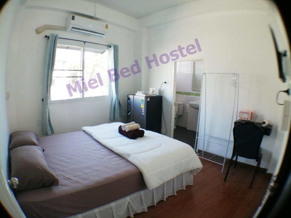 Miel Bed Hostel & Gallery Τσιάνγκ Μάι Εξωτερικό φωτογραφία