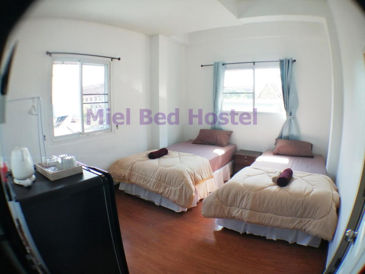 Miel Bed Hostel & Gallery Τσιάνγκ Μάι Εξωτερικό φωτογραφία