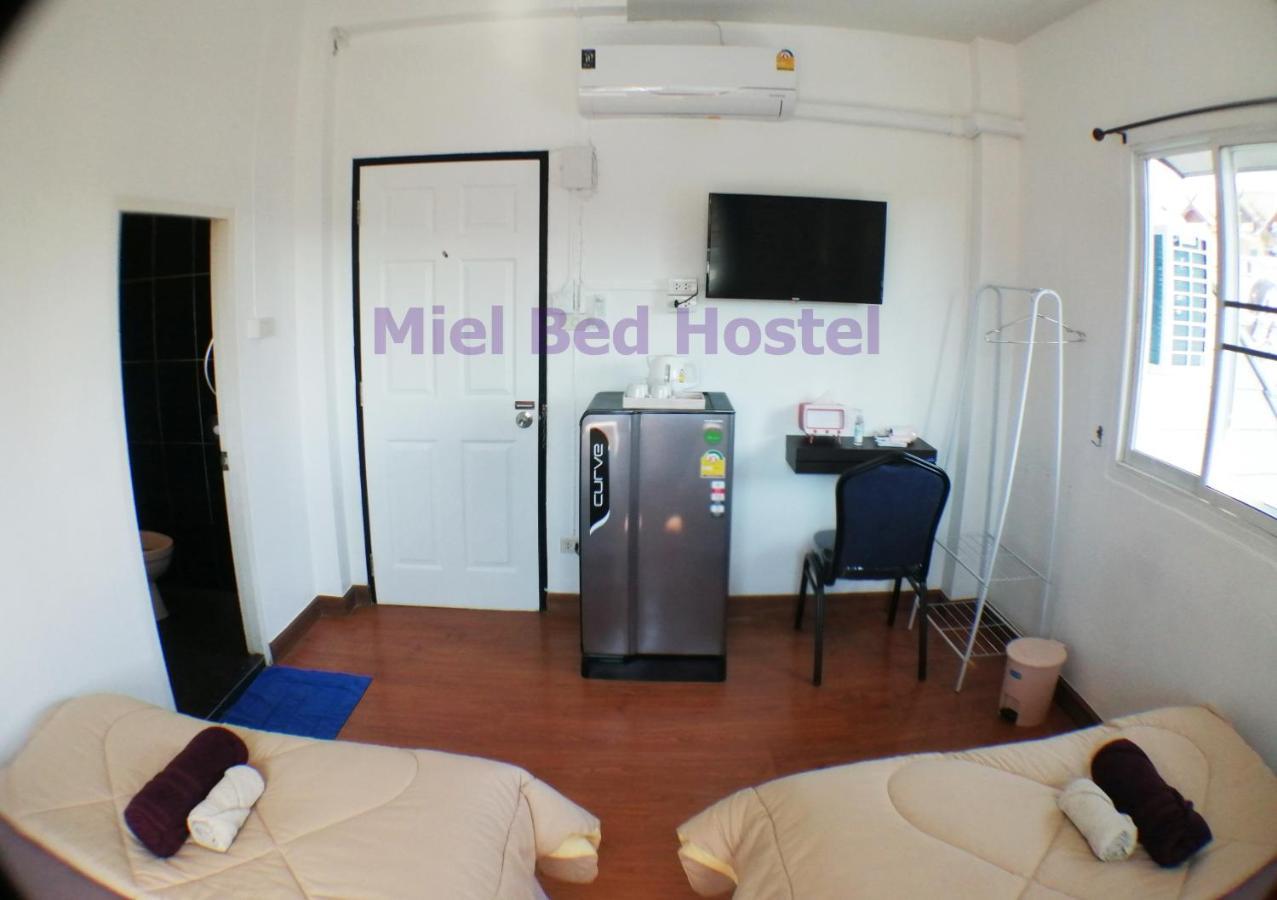 Miel Bed Hostel & Gallery Τσιάνγκ Μάι Εξωτερικό φωτογραφία