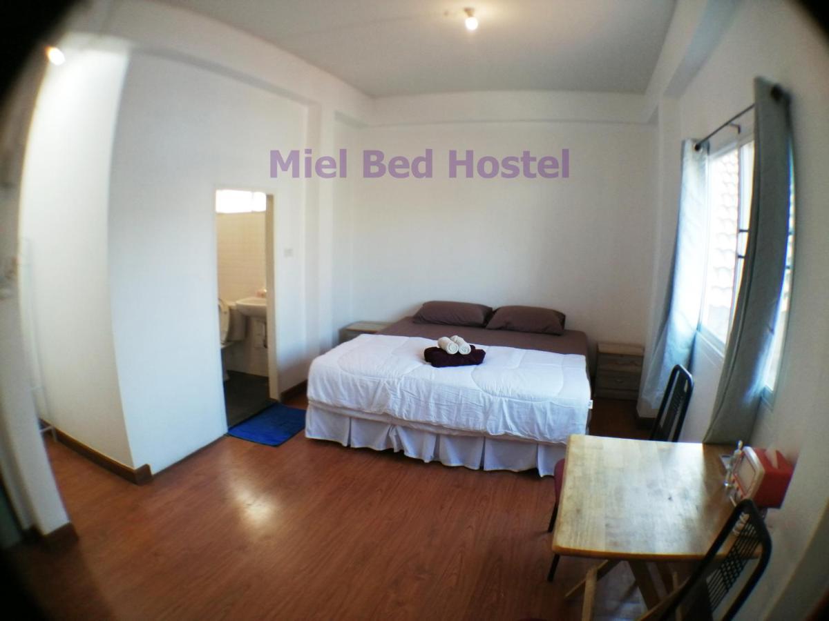 Miel Bed Hostel & Gallery Τσιάνγκ Μάι Εξωτερικό φωτογραφία