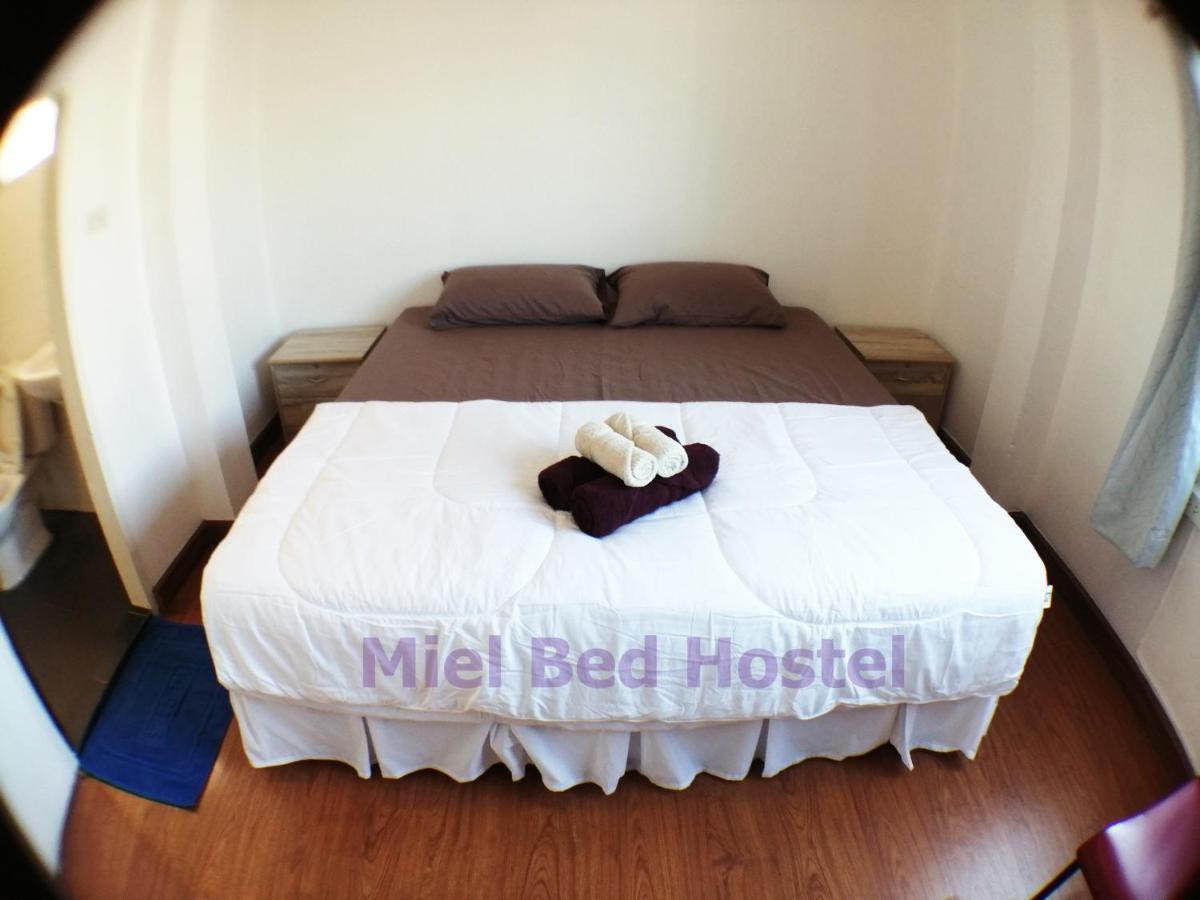 Miel Bed Hostel & Gallery Τσιάνγκ Μάι Εξωτερικό φωτογραφία