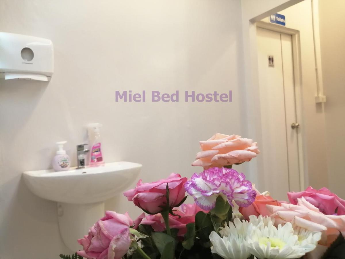 Miel Bed Hostel & Gallery Τσιάνγκ Μάι Εξωτερικό φωτογραφία