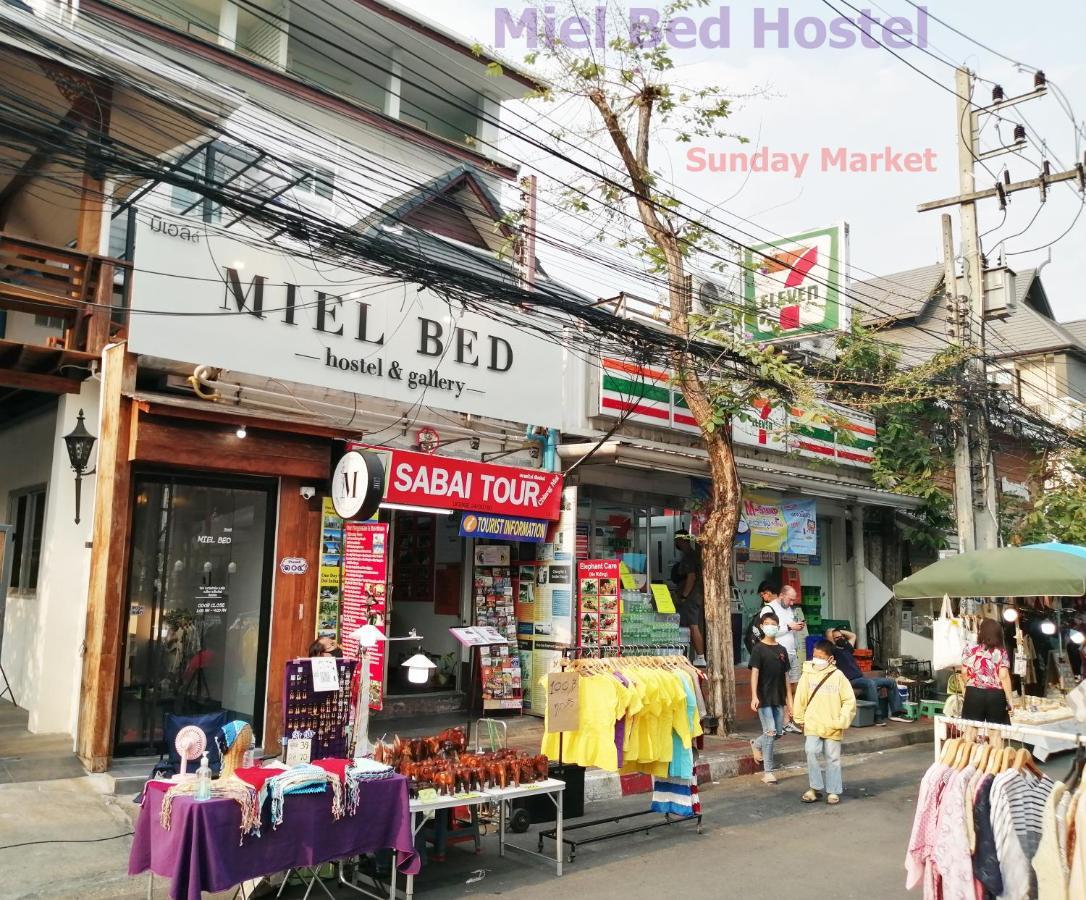 Miel Bed Hostel & Gallery Τσιάνγκ Μάι Εξωτερικό φωτογραφία